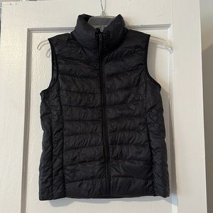 Uniqlo Ultra Light Down Vest in Black